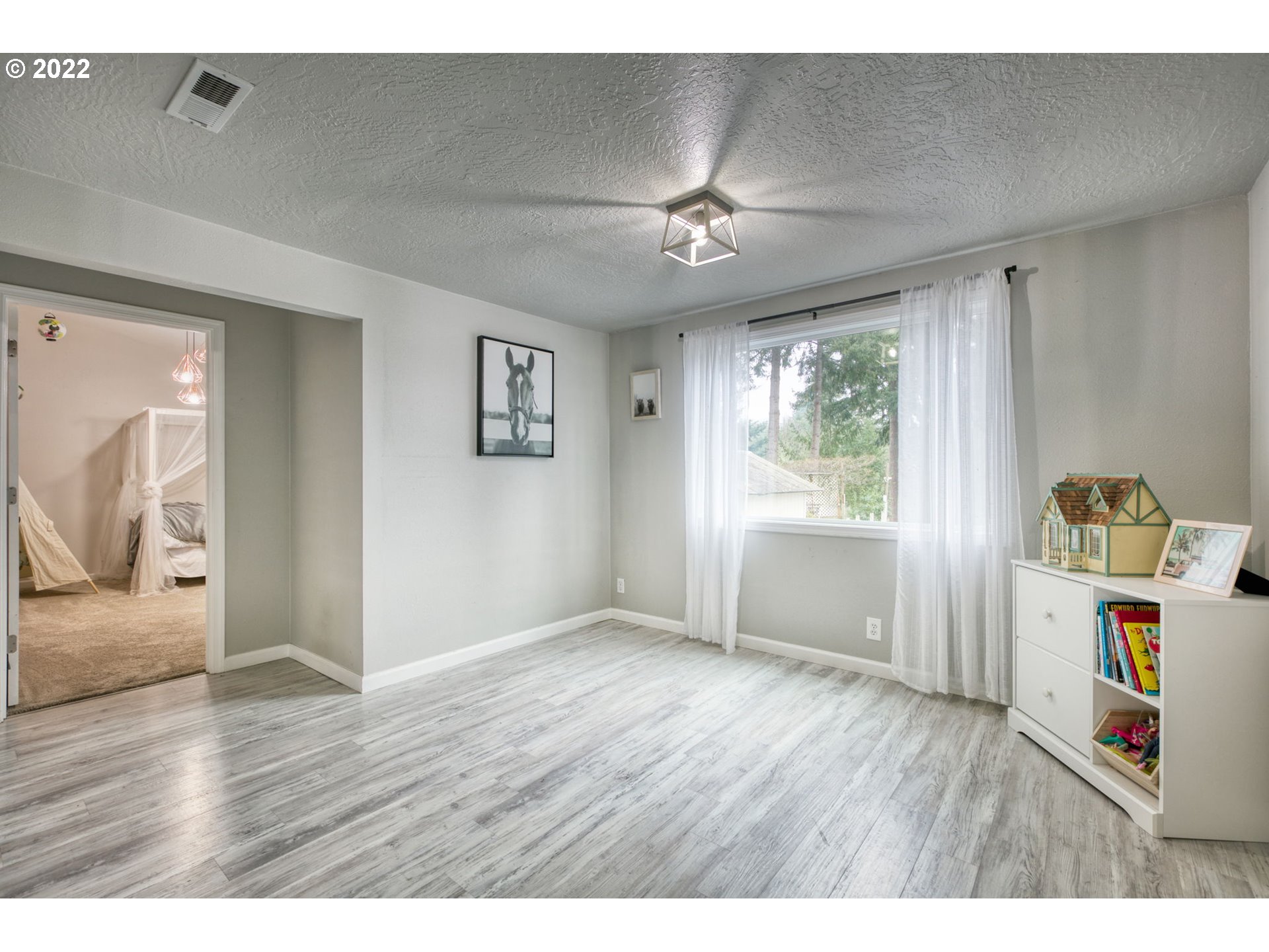 85903 Bailey Hill Road Eugene, OR 97405 - Photo 12 of 27 a view interior of the house and wooden floor