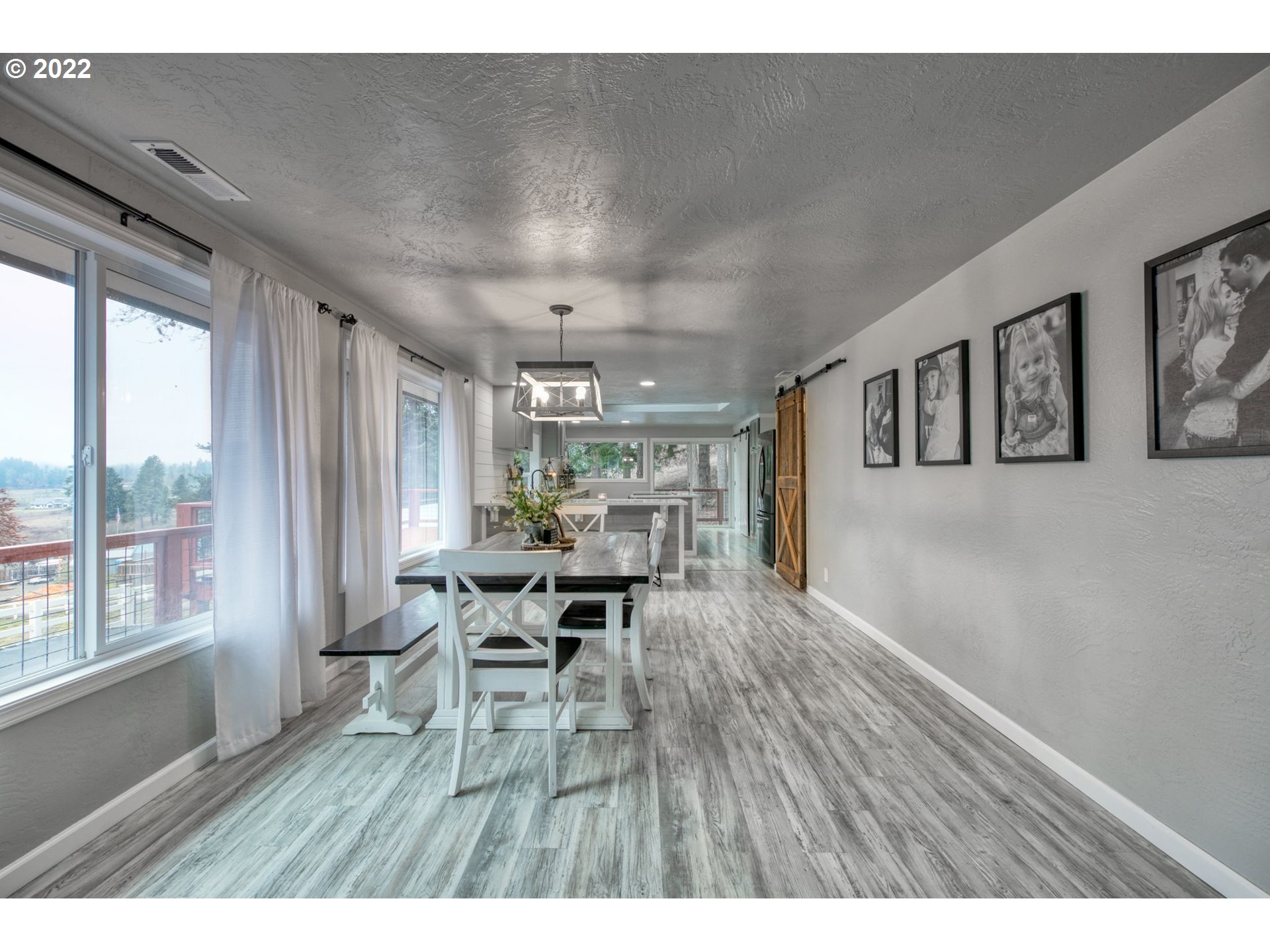 85903 Bailey Hill Road Eugene, OR 97405 - Photo 9 of 27 a living room with furniture and a table