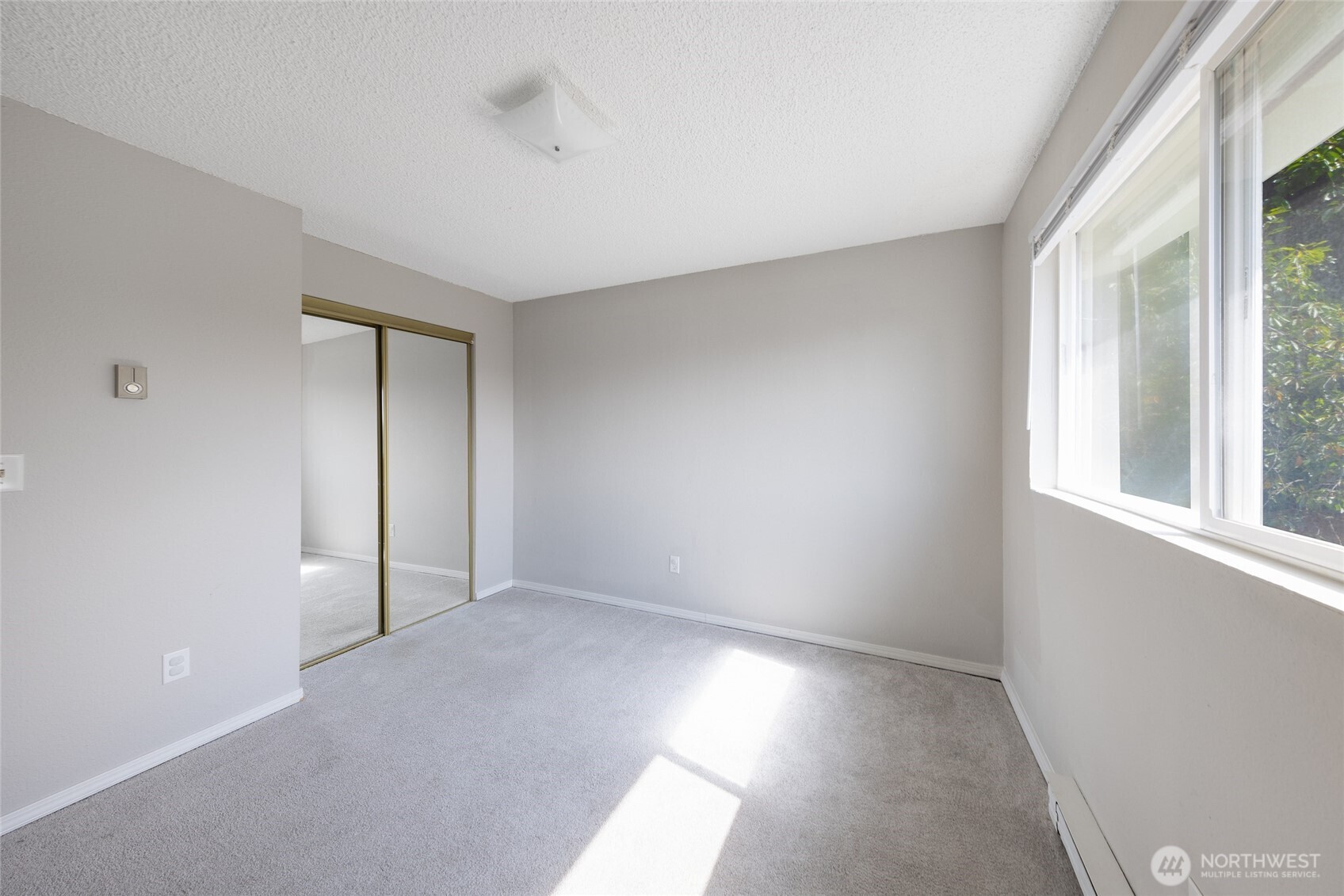 361 Earlington Avenue Southwest Renton, WA 98057 - Photo 12 of 30