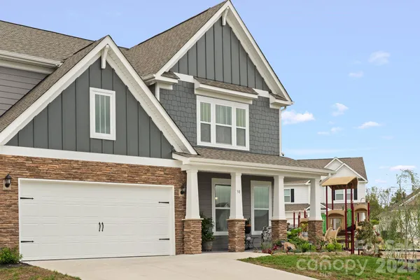$619,000 | 30 Silverthorne Court, Hendersonville, NC 28792
