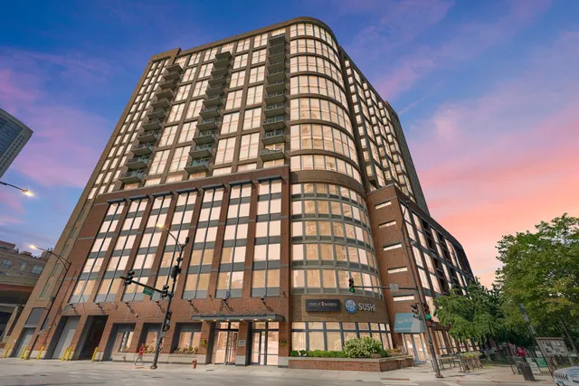 $1,800,000 | 600 North Kingsbury Street, Unit 506, Chicago, IL 60654