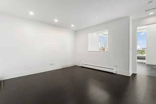 $1,800,000 | 600 North Kingsbury Street, Unit 506, Chicago, IL 60654