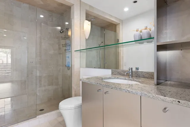 $1,800,000 | 600 North Kingsbury Street, Unit 506, Chicago, IL 60654