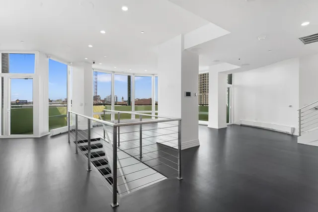 $1,800,000 | 600 North Kingsbury Street, Unit 506, Chicago, IL 60654