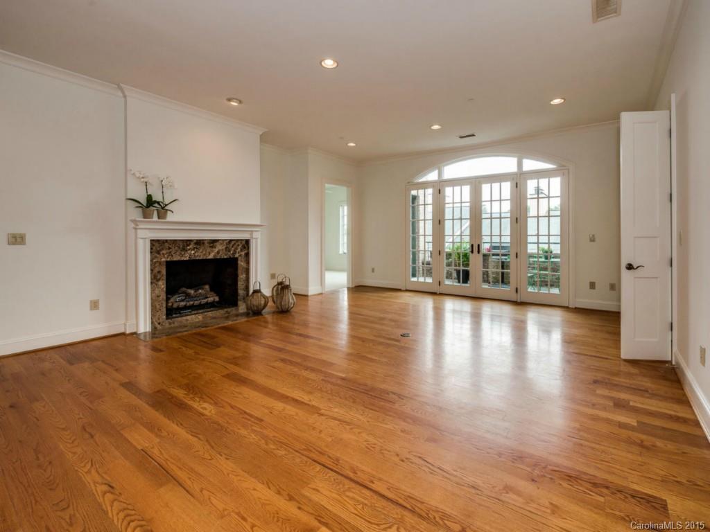 277 Queens Road, Unit 277 Charlotte, NC 28204 - Photo 2 of 16 Gallery Image 2