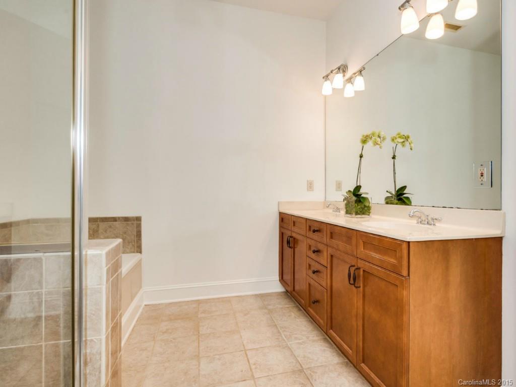 277 Queens Road, Unit 277 Charlotte, NC 28204 - Photo 7 of 16 Gallery Image 7