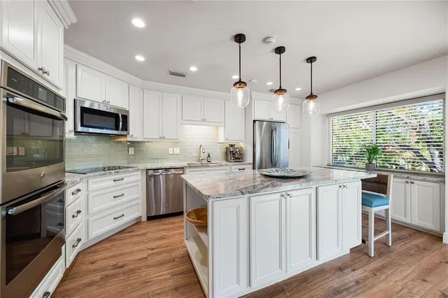 $925,000 | 858 Hudson Avenue, Unit 858, Sarasota, FL 34236