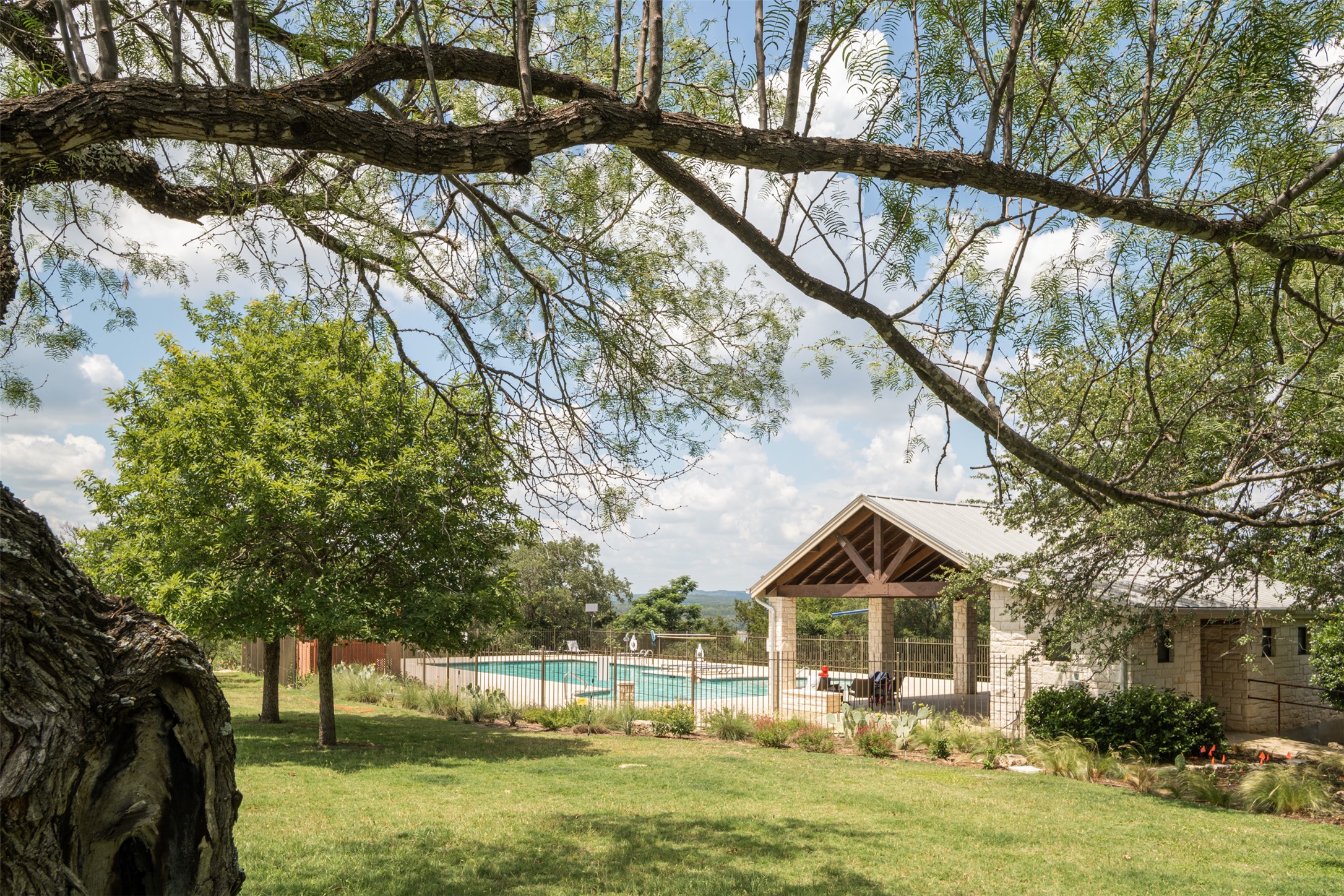 828 Wesley Ridge Drive Spicewood, TX 78669 - Photo 14 of 19