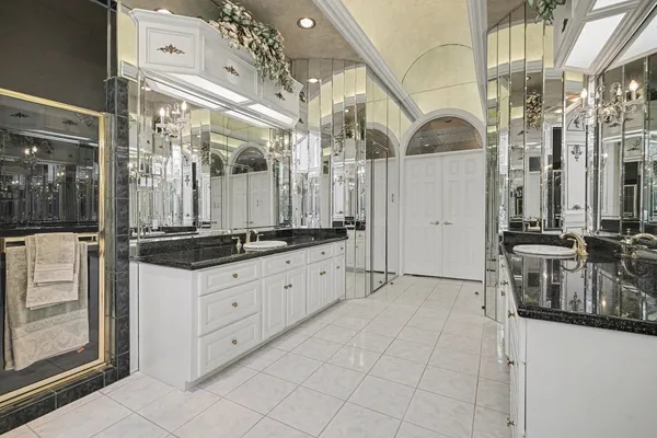 $1,246,000 | 2907 Cedar Woods Place, Houston, TX 77068