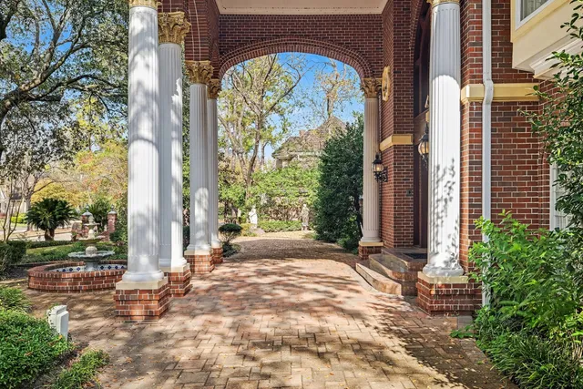 $1,350,000 | 2907 Cedar Woods Place, Houston, TX 77068