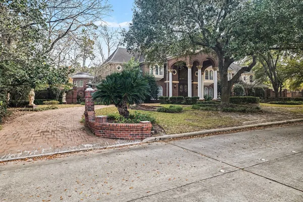 $1,229,000 | 2907 Cedar Woods Place, Houston, TX 77068