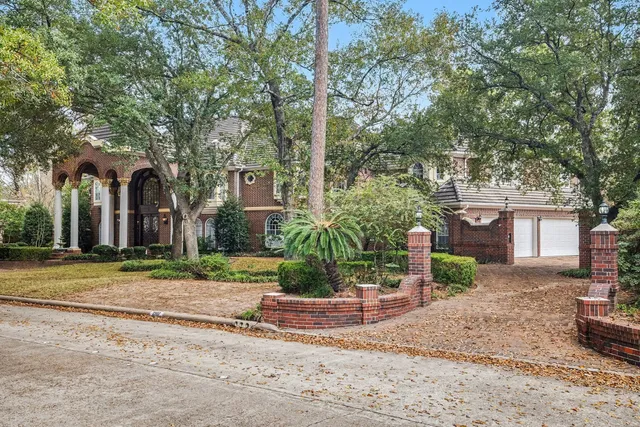 $1,350,000 | 2907 Cedar Woods Place, Houston, TX 77068