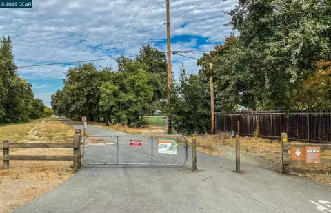 $860,000 | 500 Sycamore Circle, Danville, CA 94526