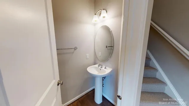 $3,800 | 2794 Ashcombe Dr., Ann Arbor, MI 48105