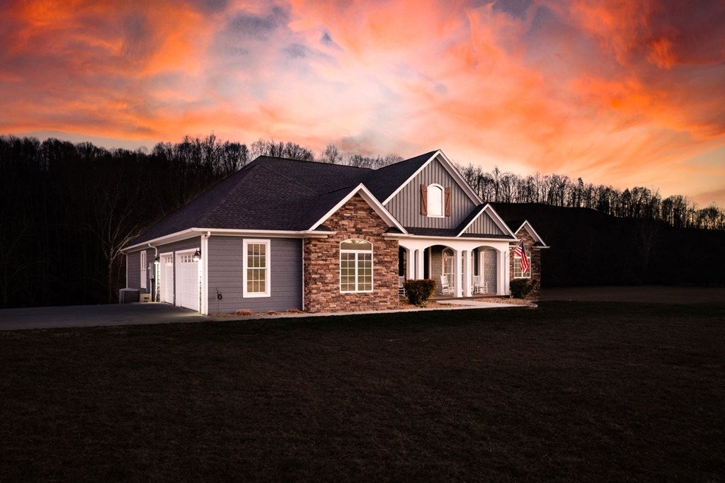 691 Fox Valley Road Marion, VA 24354 - Photo 2 of 65 Gallery Image 2