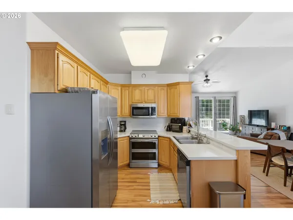 $415,000 | 1120 Lakeshore Drive, Coos Bay, OR 97420