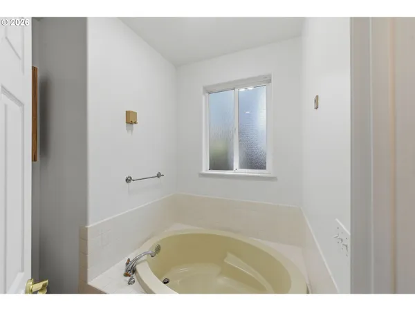 $415,000 | 1120 Lakeshore Drive, Coos Bay, OR 97420