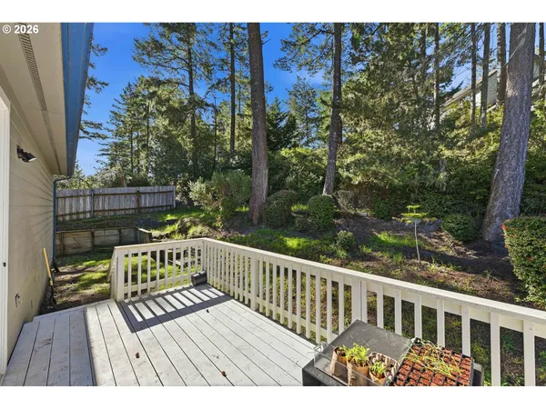 $415,000 | 1120 Lakeshore Drive, Coos Bay, OR 97420
