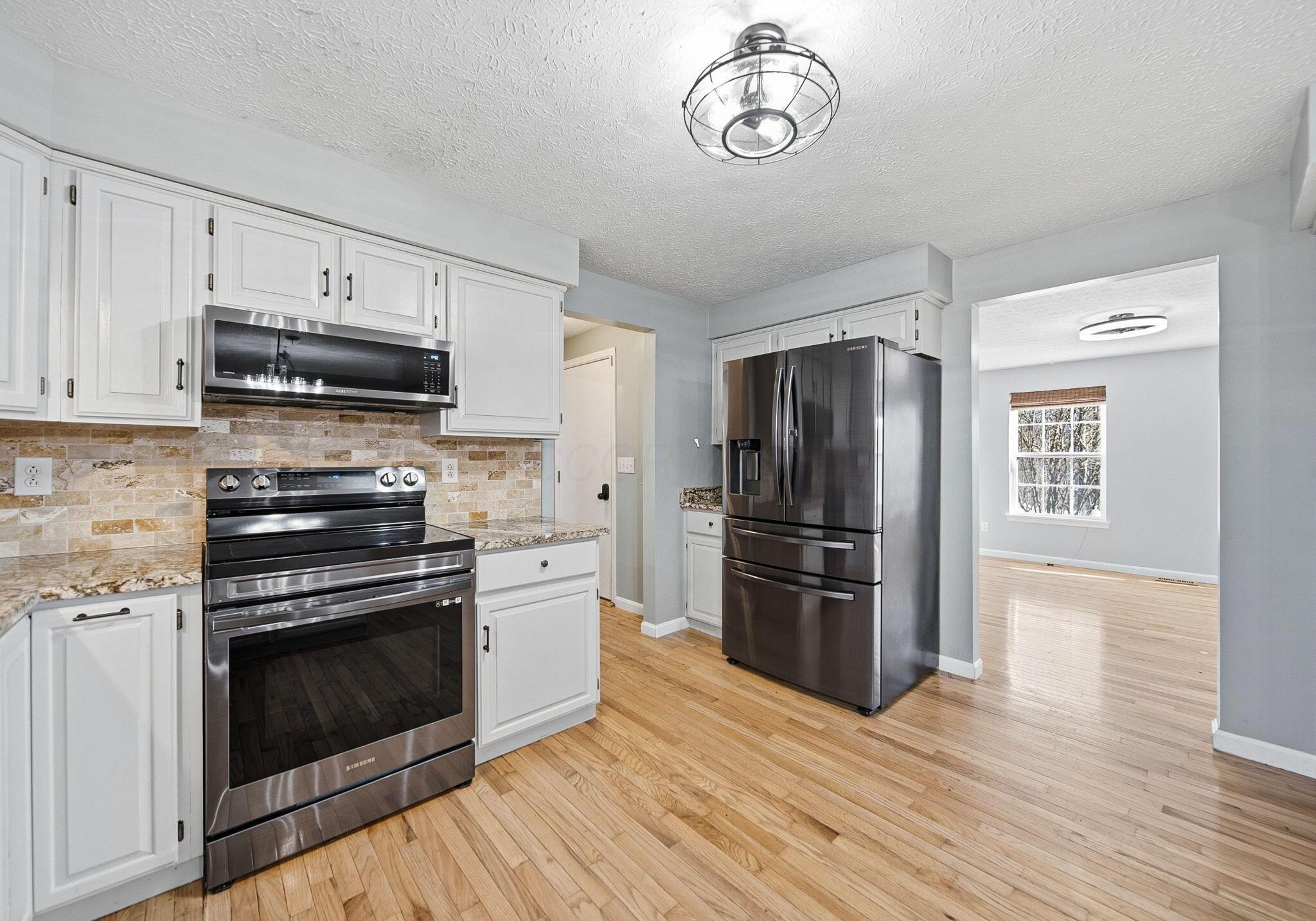 24646 Woltz Road Rockbridge, OH 43149 - Photo 5 of 64 Kitchen