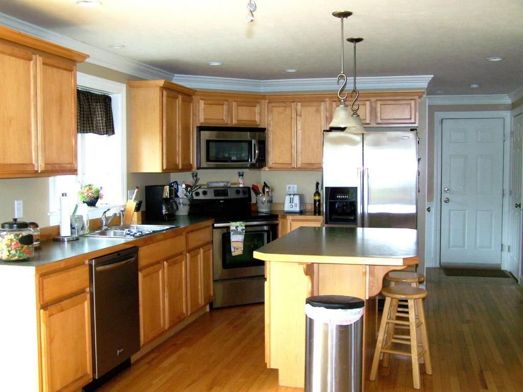 9 Bernard Way Waterboro, ME 04061 - Photo 3 of 17 Photo