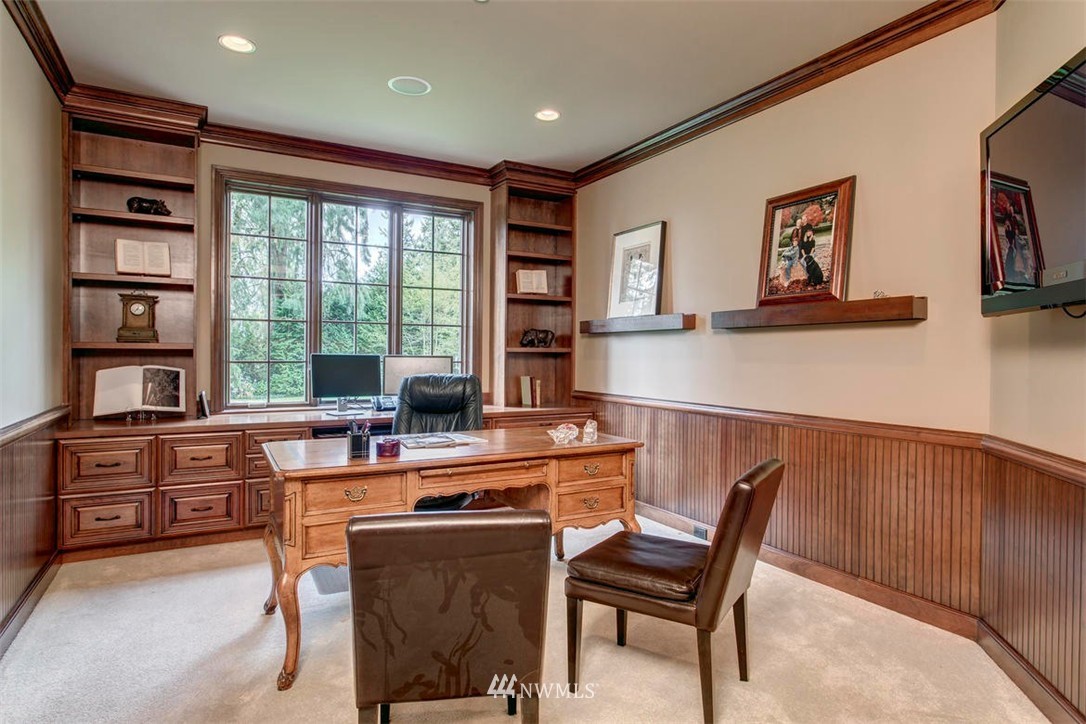 1405 Evergreen Point Road Medina, WA 98039 - Photo 13 of 25