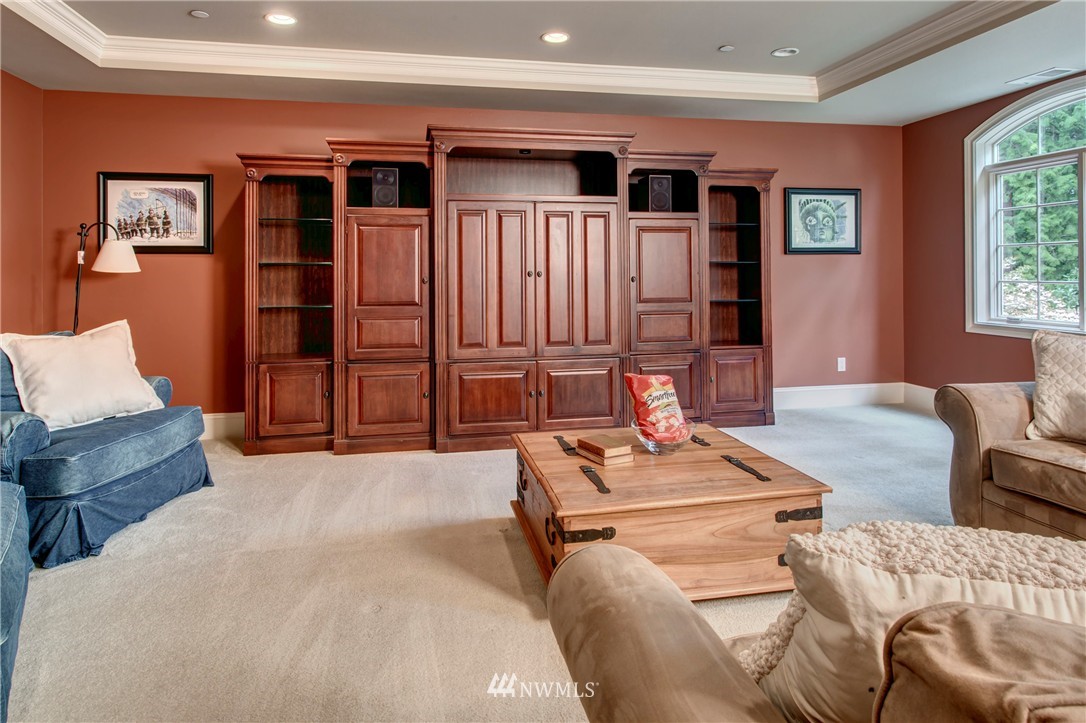 1405 Evergreen Point Road Medina, WA 98039 - Photo 18 of 25