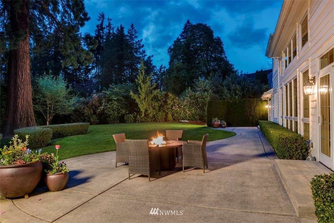 1405 Evergreen Point Road Medina, WA 98039 - Photo 20 of 25