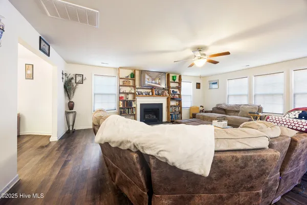 $775,000 | 410 Paradise Lane, Carthage, NC 28327