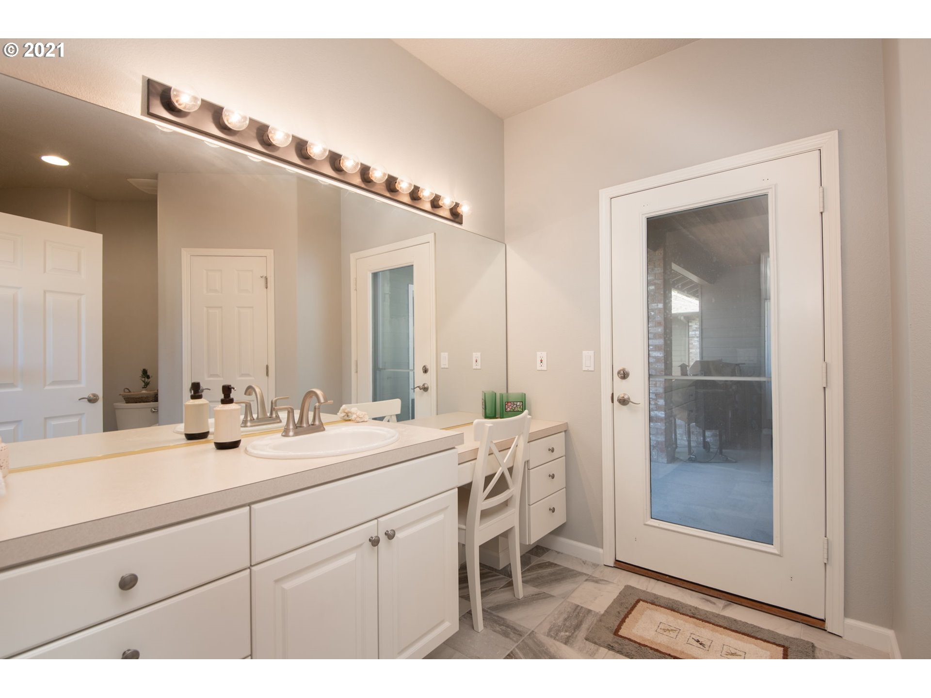 25919 Southeast Sunshine Valley Road Damascus, OR 97089 - Photo 21 of 32 Gallery Image 21