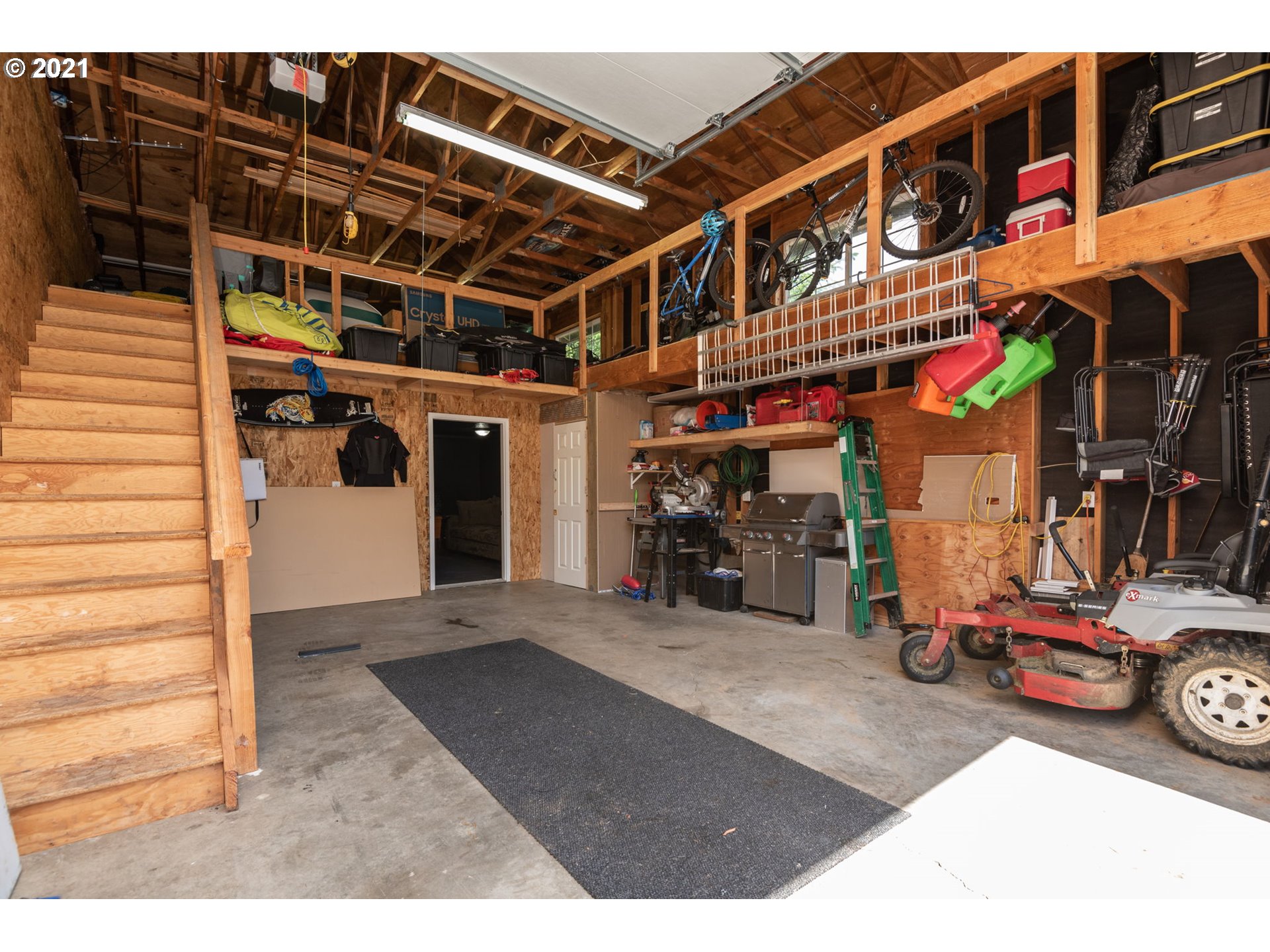 25919 Southeast Sunshine Valley Road Damascus, OR 97089 - Photo 29 of 32 Gallery Image 29