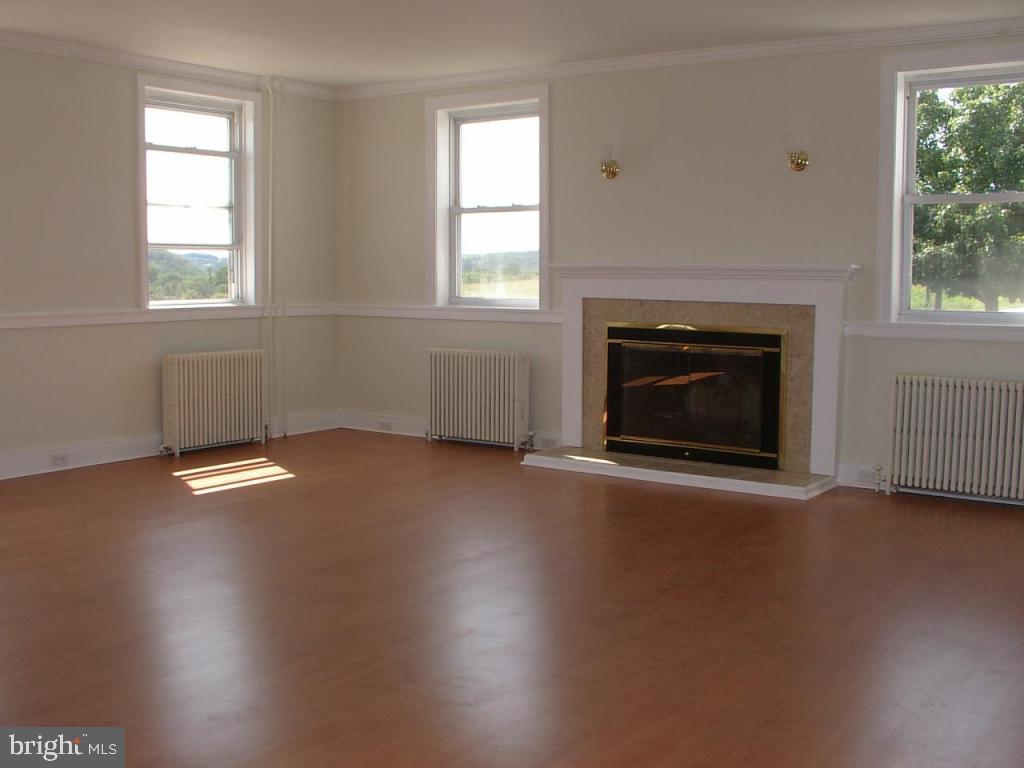 1746 River Road Marietta, PA 17547 - Photo 4 of 8 Gallery Image 4