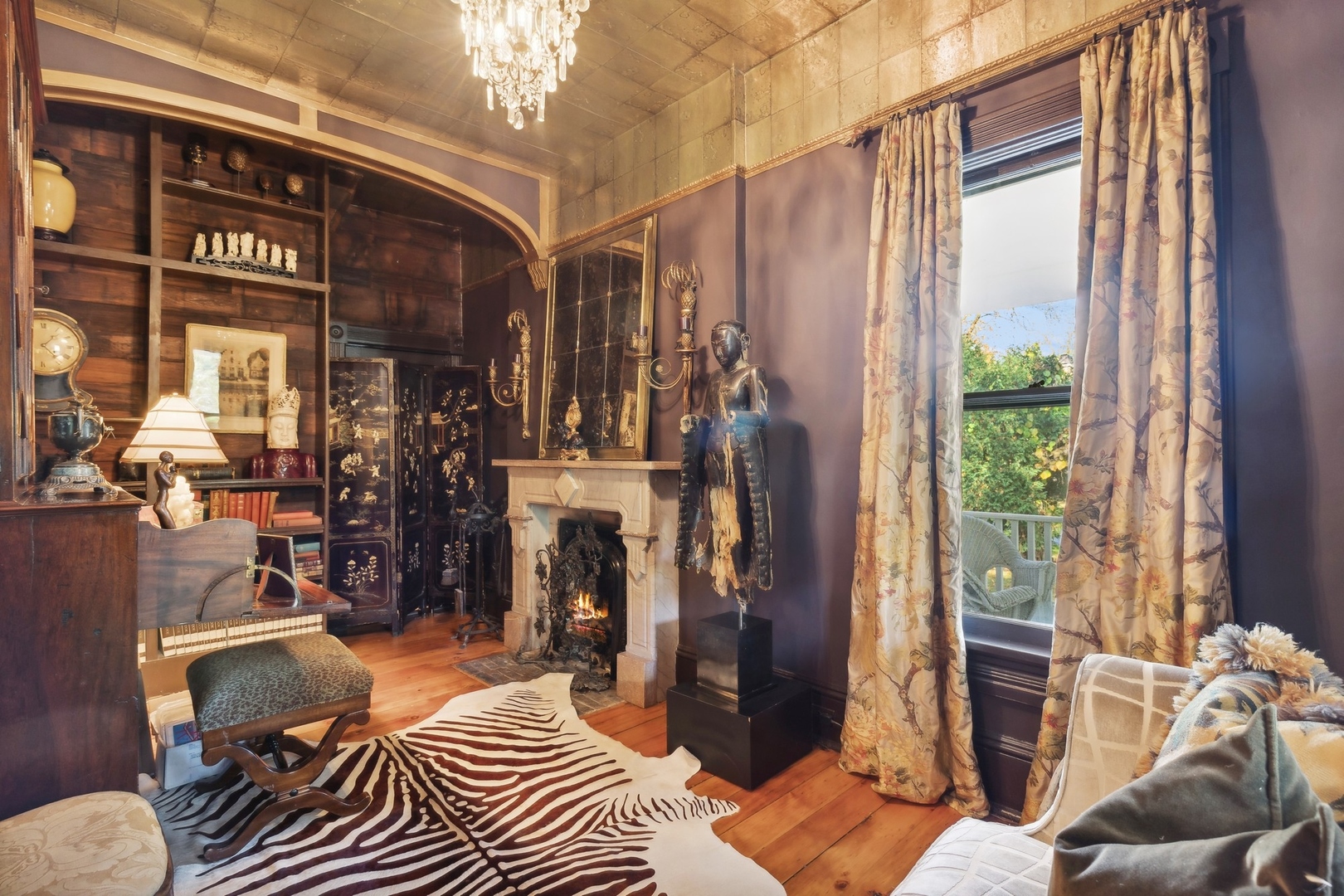 666 Maple Avenue Lake Bluff, IL 60044 - Photo 4 of 41 a view of entryway with outdoor seating