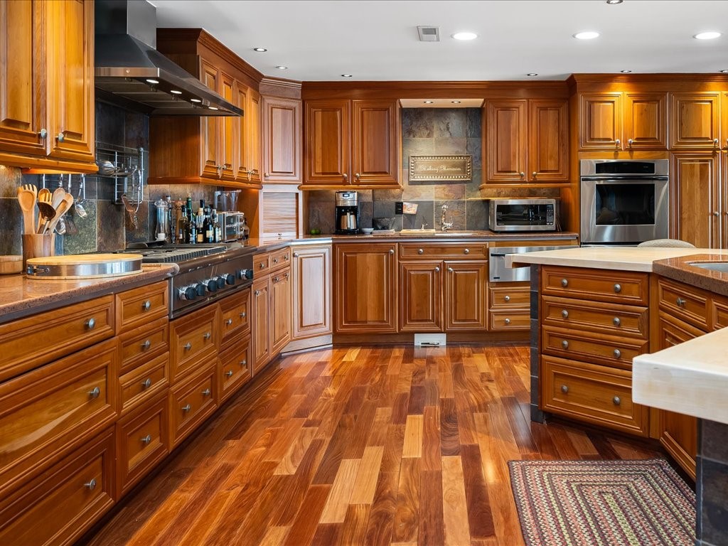 4747 County Road Canandaigua, NY 14424 - Photo 31 of 43 Kitchen/Family Room