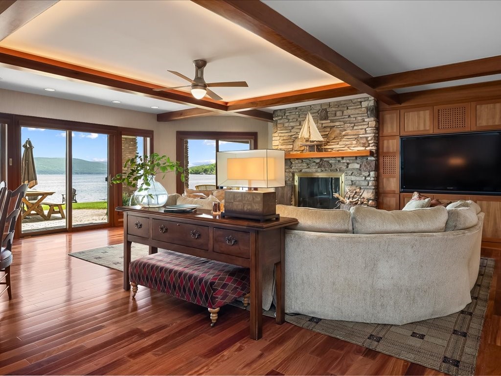 4747 County Road Canandaigua, NY 14424 - Photo 33 of 43 Kitchen/Family Room