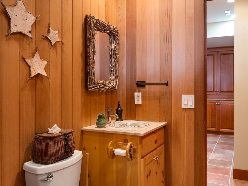 4747 County Road Canandaigua, NY 14424 - Photo 43 of 43 Waterfront Sauna and 1/2 Bath