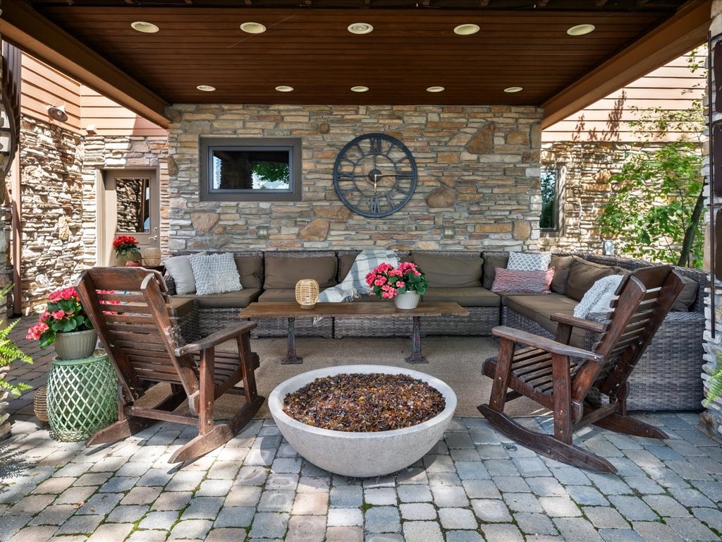 4747 County Road Canandaigua, NY 14424 - Photo 5 of 43 Covered Patio