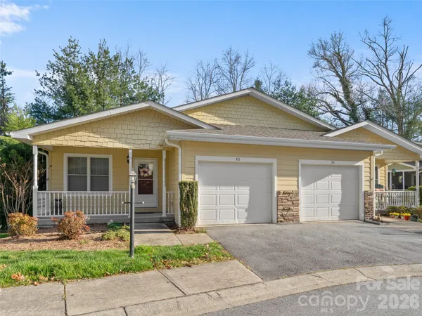 $385,000 | 40 Spring Village Lane, Hendersonville, NC 28739