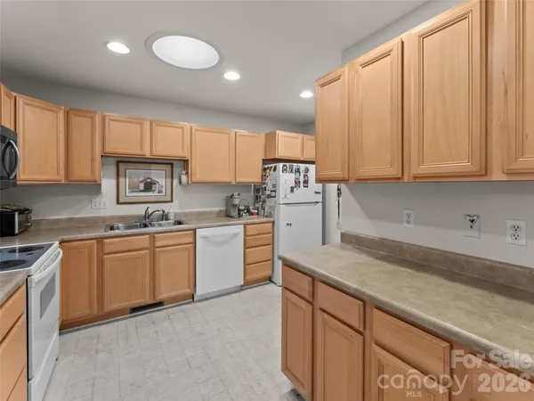 $385,000 | 40 Spring Village Lane, Hendersonville, NC 28739