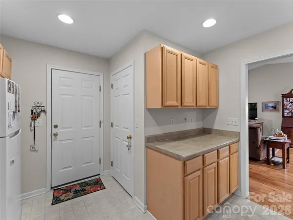 $385,000 | 40 Spring Village Lane, Hendersonville, NC 28739