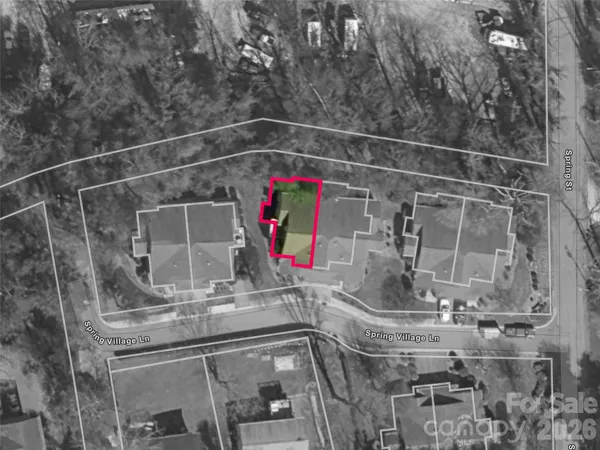 $385,000 | 40 Spring Village Lane, Hendersonville, NC 28739