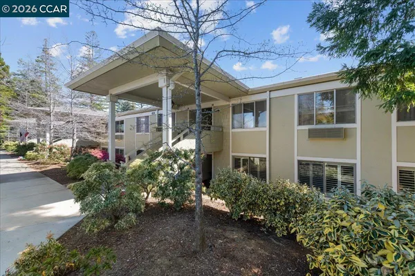 $925,000 | 2100 Skycrest Drive, Unit 12, Walnut Creek, CA 94595