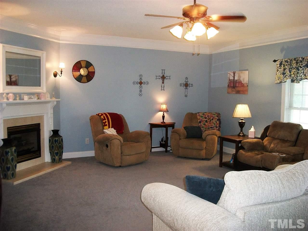 642 Cole Road Clayton, NC 27520 - Photo 1 of 3 Gallery Image 1