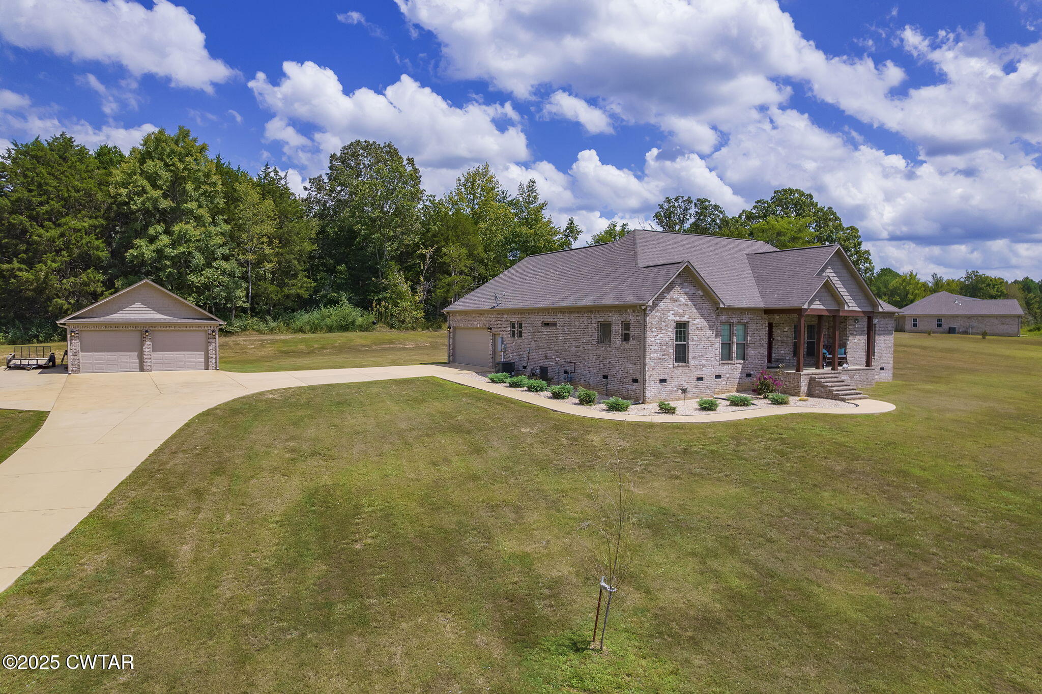 240 Greystone Cv Street Henderson, TN 38340 - Photo 3 of 64 IMG_3057