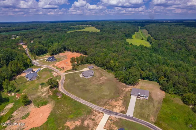 $479,900 | 240 Greystone Cv Street, Henderson, TN 38340