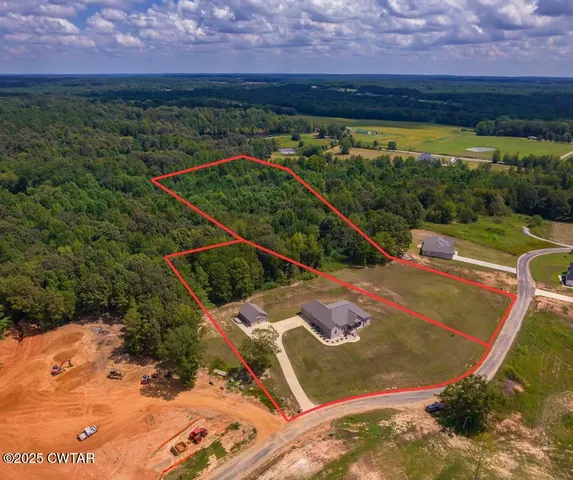 $479,900 | 240 Greystone Cv Street, Henderson, TN 38340