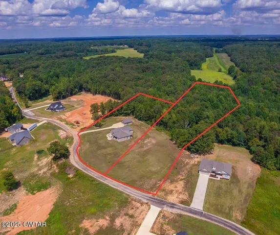 $479,900 | 240 Greystone Cv Street, Henderson, TN 38340