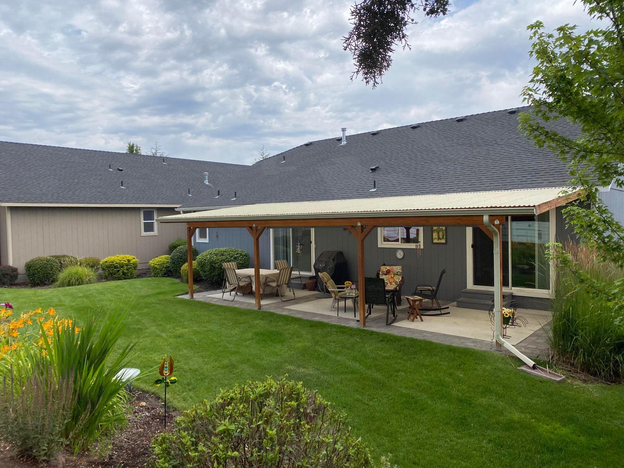 3727 Southwest 30th Street Redmond, OR 97756 - Photo 3 of 17 003