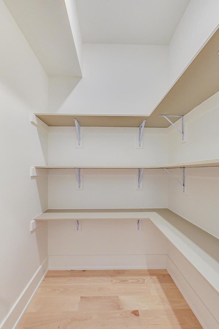 1519 Linden Circle Lemont, IL 60439 - Photo 22 of 84 a close view of closet