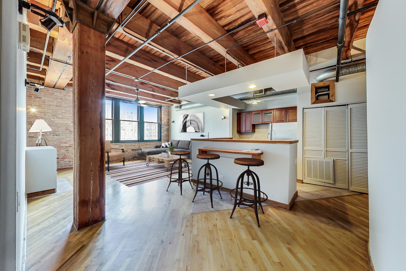 732 South Financial Place, Unit 618 Chicago, IL 60605 - Photo 5 of 19