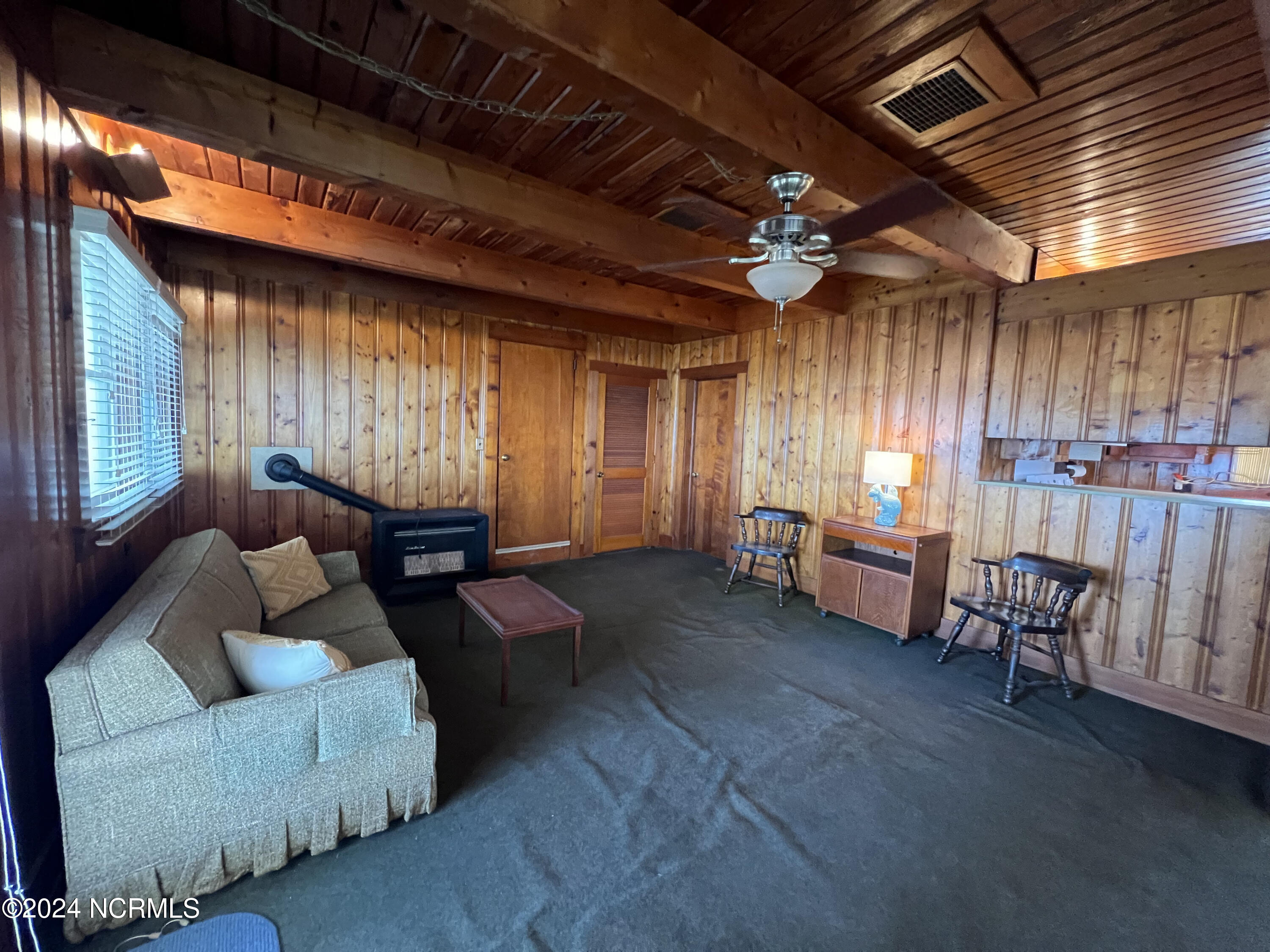 1000 Ross Road Bath, NC 27808 - Photo 28 of 62 Living Room
